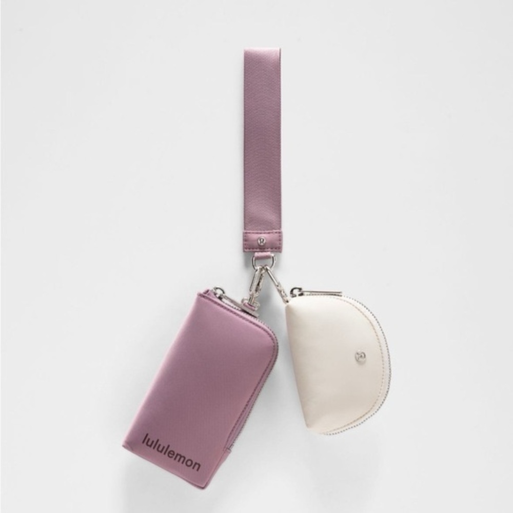 🆕💜 LAST ONE Lululemon Dual Pouch Wristlet Wallet - Lavender Lux/Light Ivory
